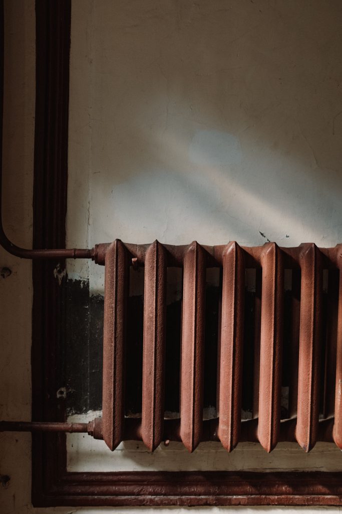 Radiateur rouillé en panne de chauffage